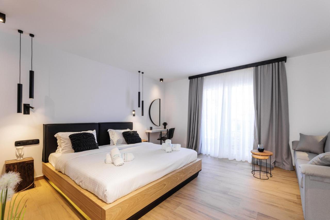 Kentro Luxury Suites Hanioti Exterior photo