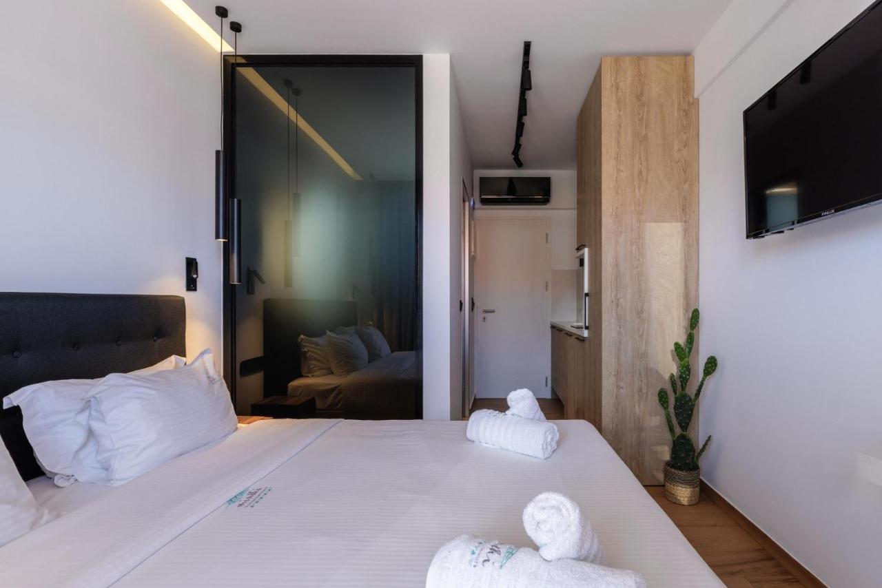 Kentro Luxury Suites Hanioti Exterior photo